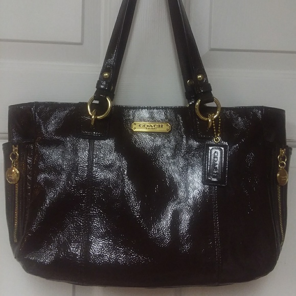Coach Handbags - ❤$4.99 Shipping❤Coach- Flawless! REDUCED Zipper Tote🛍🌞👜See Description